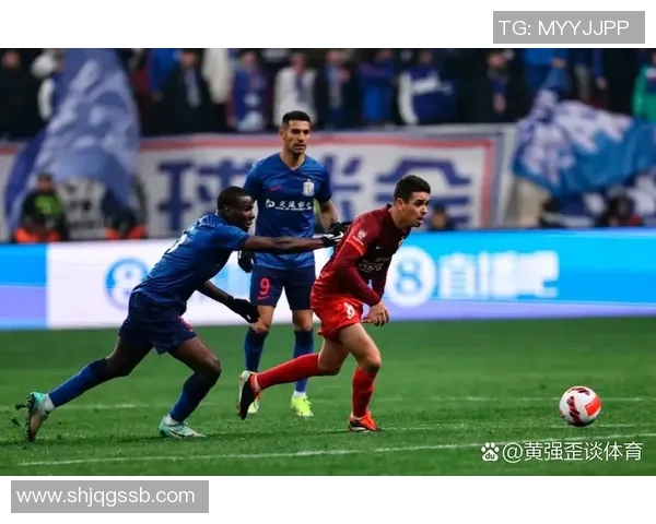 开场即进的足球明星们如何在比赛中创造辉煌瞬间