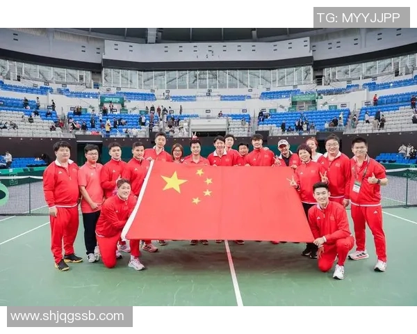 成都网球队荣登全国网球团队协作排行榜第二名展现强大实力与团队精神 成都网球队荣登全国网球团队协作排行榜第二名展现强大实力与团队精神