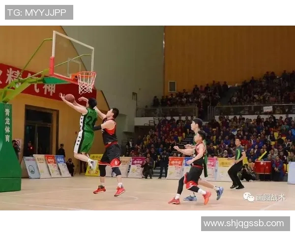 南京篮球队展现灵活战术与团队配合的精彩表现分析 南京篮球队展现灵活战术与团队配合的精彩表现分析