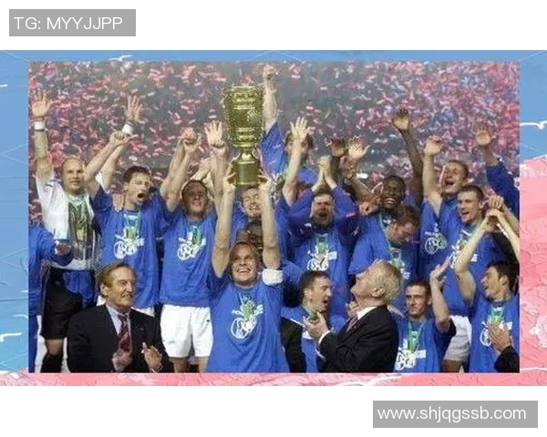 最骚中锋足球明星的传奇故事与场上风采揭秘