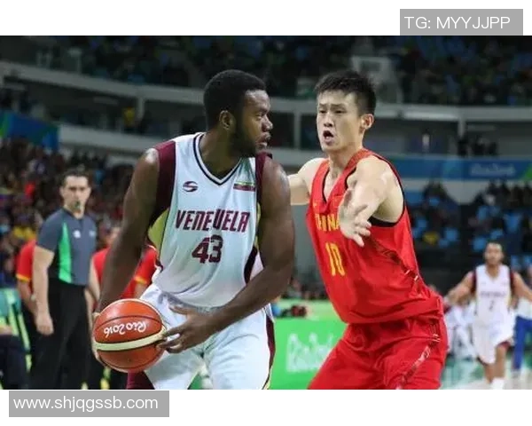 西安篮球队在杯赛积分榜上以72分稳居第一名展现强劲实力