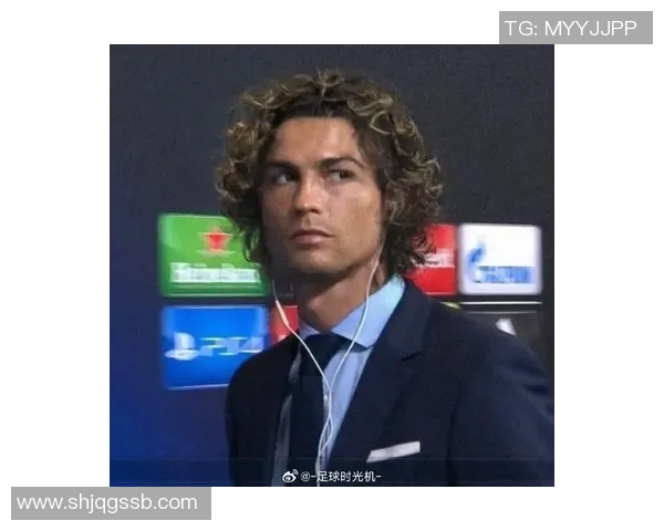 足球明星长发卷发风潮揭秘时尚与运动的完美结合